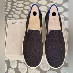 Brand New Rothy’s Original Slip On! Size 7 Women’s